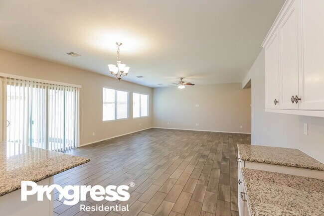 Foto del edificio - 5772 W Wayland Dr