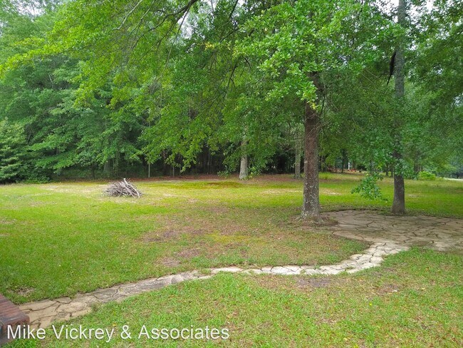 Building Photo - 3 br, 1.5 bath House - 125 Peachtree Street