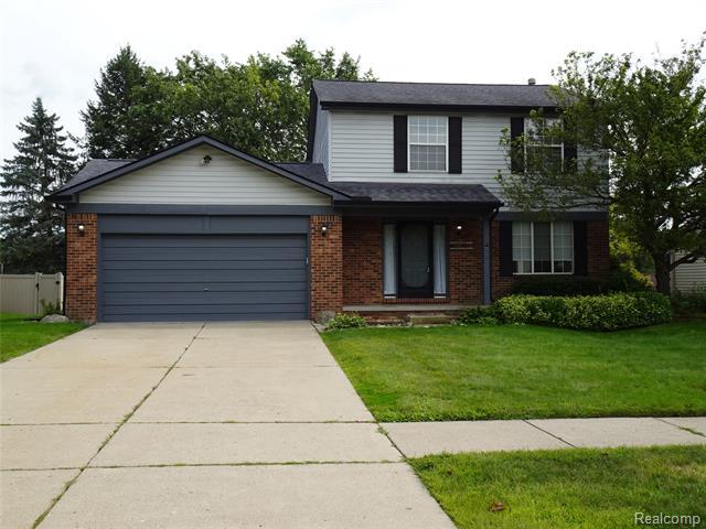 Foto principal - 24635 Simmons Dr