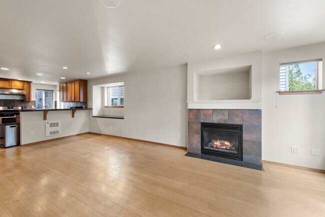 Photo - 12314 33rd Ave NE Townhome