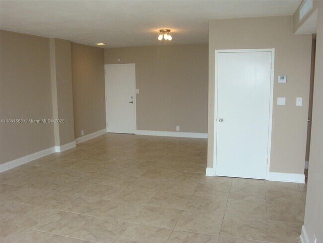 Foto del edificio - 3301 NE 5th Ave