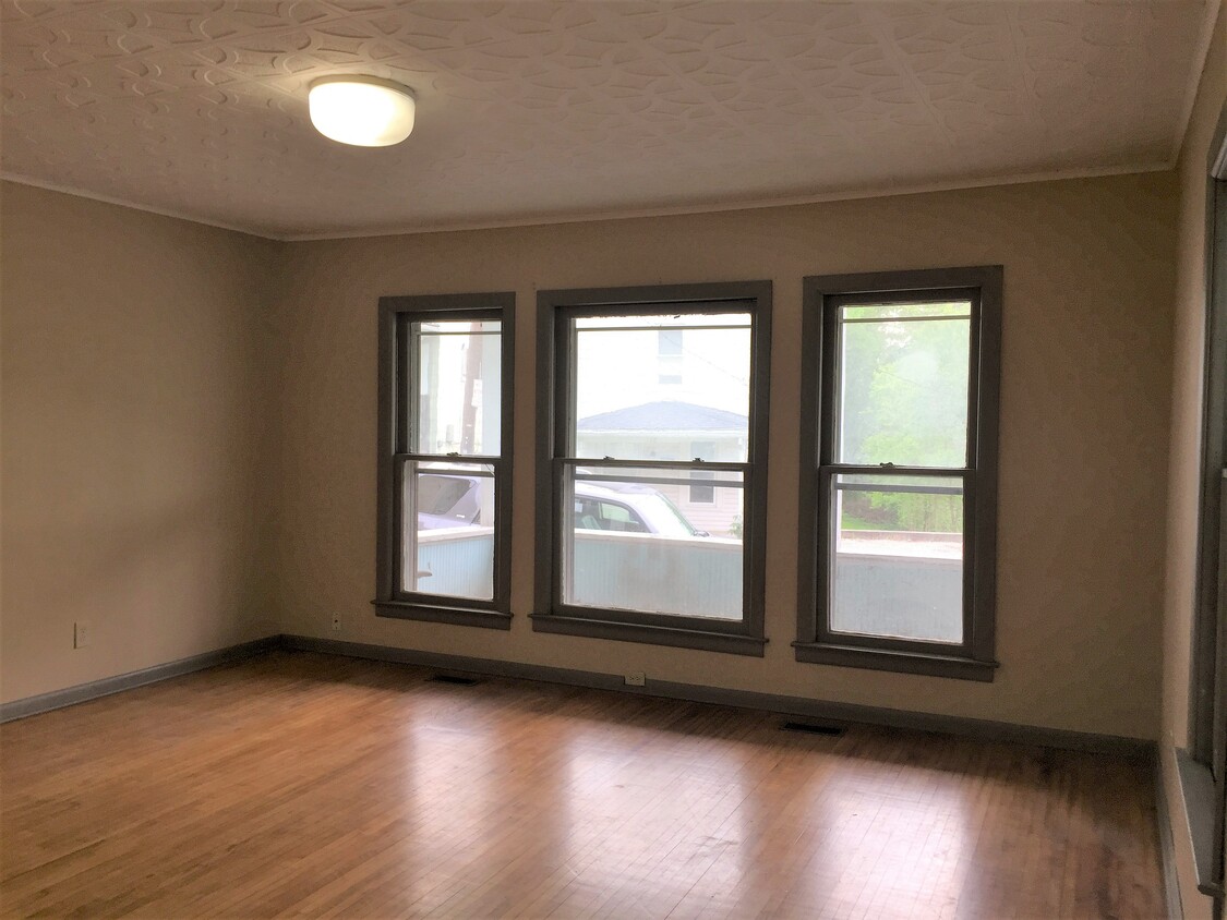Primary Photo - 6 Walker St