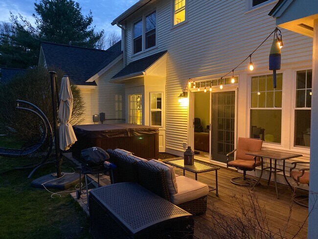 Foto del edificio - 43 Eastman Farm Rd