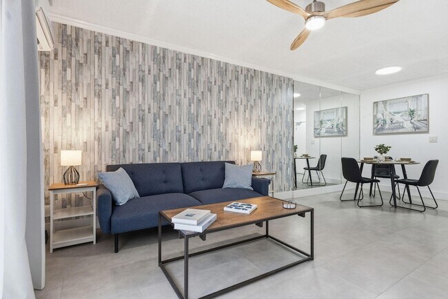 Foto del edificio - 3000 Riomar St