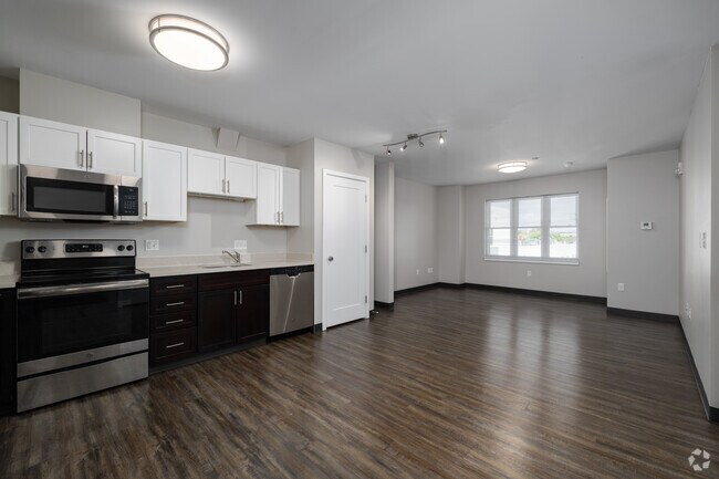 2 habitaciones, 1,5 baños - 890 pies cuadrados - Cocina y sala de estar - Soundview Landing