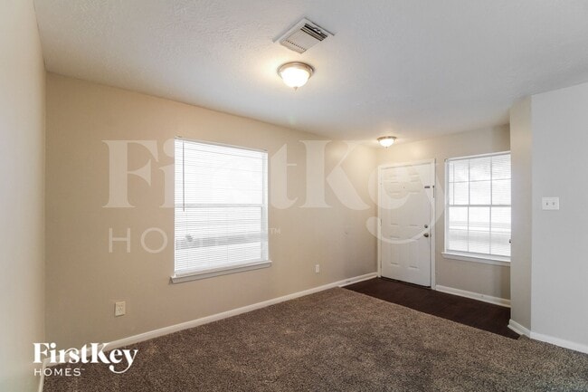 Building Photo - 6402 Mountain Pines Ln