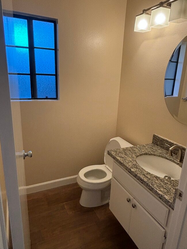 Downstairs Bathroom - 5906 Etiwanda Ave