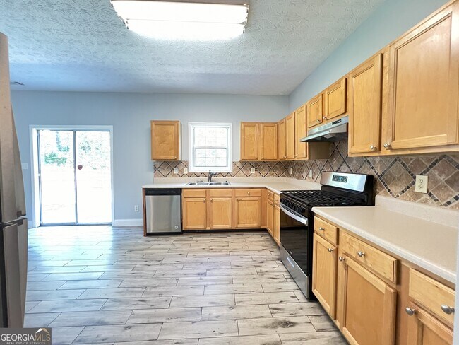 Building Photo - 540 Langham Cir