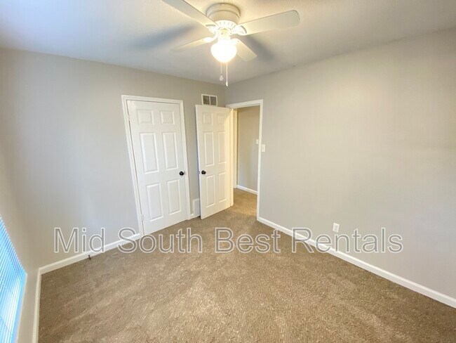 Building Photo - 209 Howard