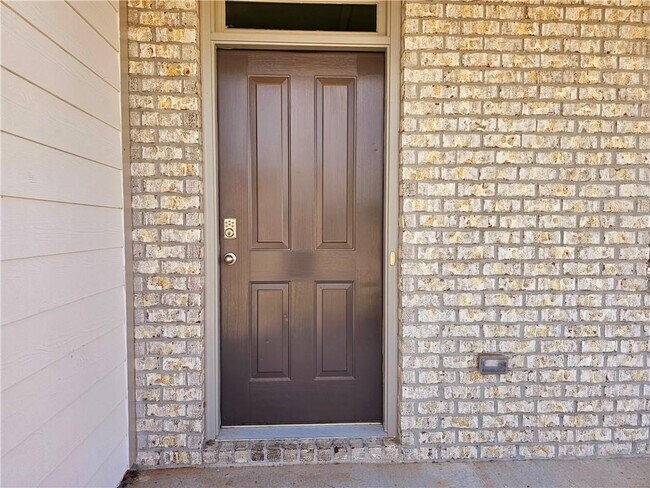 Foto del edificio - 306 Walnut Grv Wy