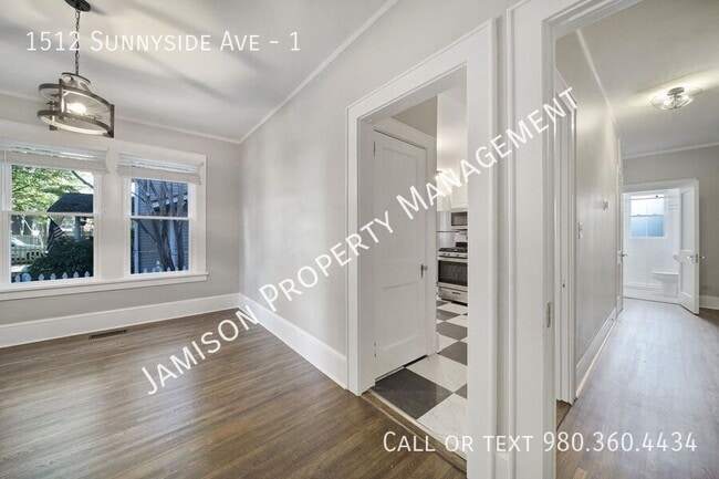 Foto del edificio - 1512 Sunnyside Ave