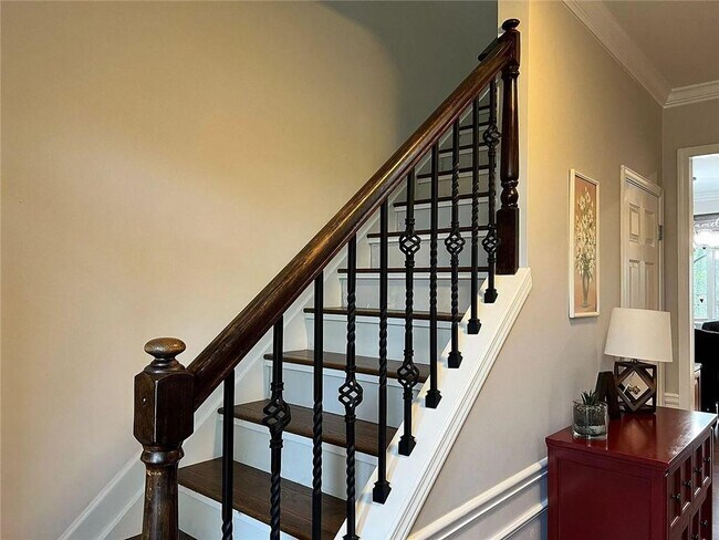 Building Photo - 615 Tammany Pointe