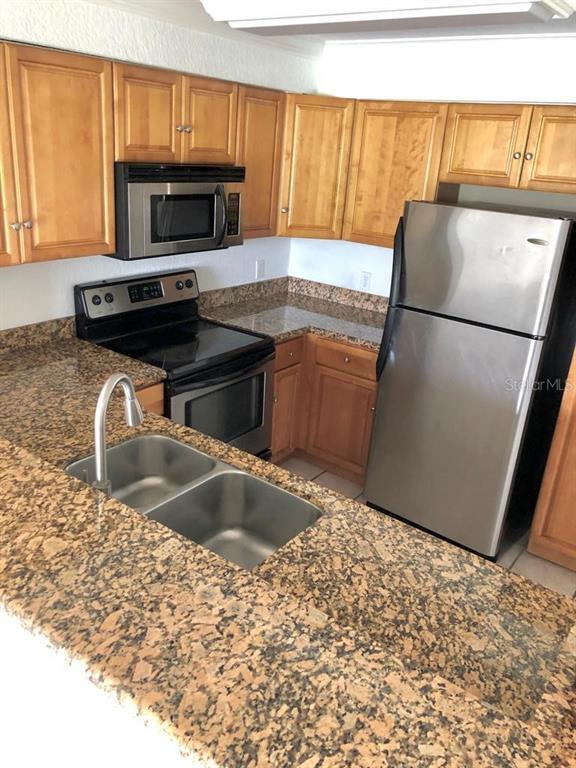 Building Photo - 14037 Fairway Island Dr