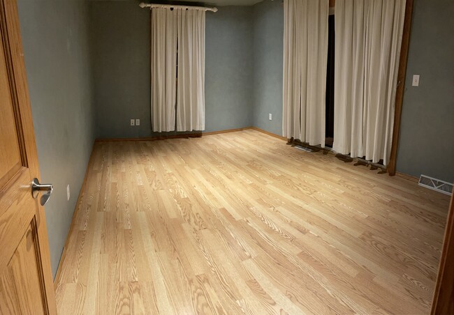 Building Photo - 1222 Sorrento Dr
