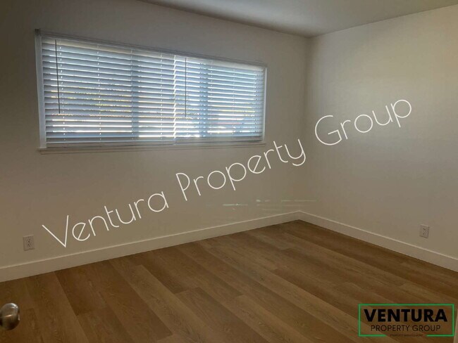 Building Photo - Spacious 4-Bed with 2 Full Baths in Oxnard with Large Backyard