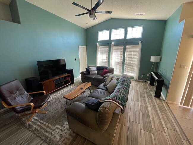 Foto del edificio - 11712 Easy Goer Rd SE