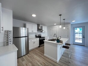 Building Photo - 4250 Estrella Ave