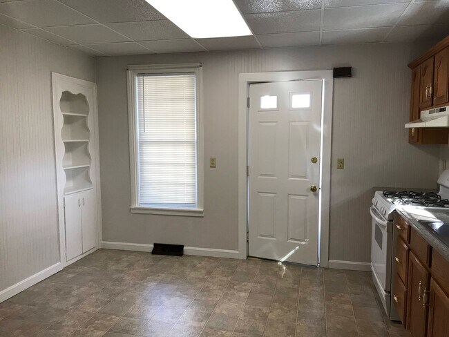 Kitchen - 51 Stage St