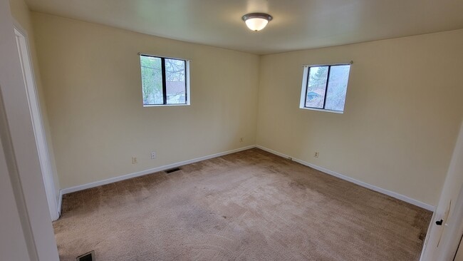 master bedroom - 340 Potomac Ave