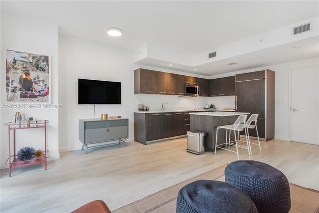 Foto del edificio - 55 SW 9th St