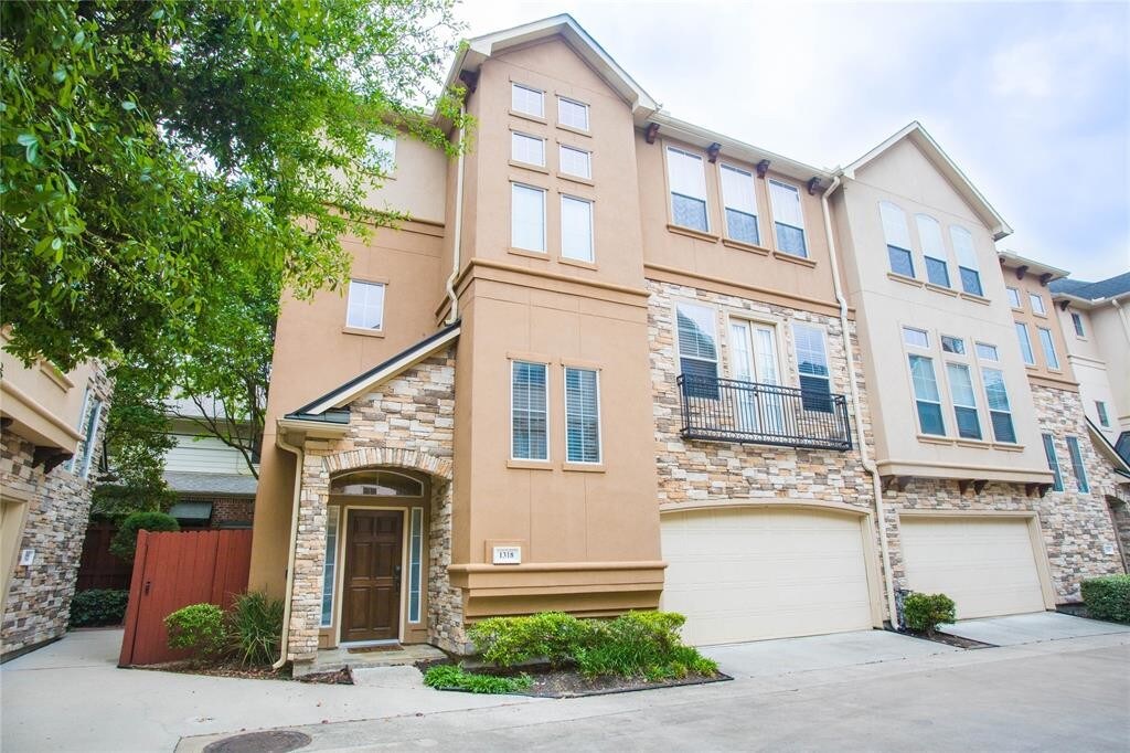 Foto principal - 1318 Bobbitt Pl Ln