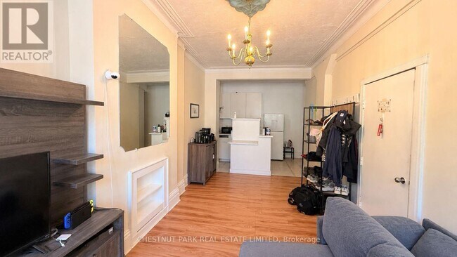 Building Photo - 149 Gerrard St E