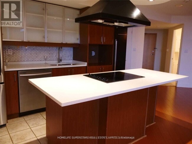 Building Photo - 708 Queens Quay W