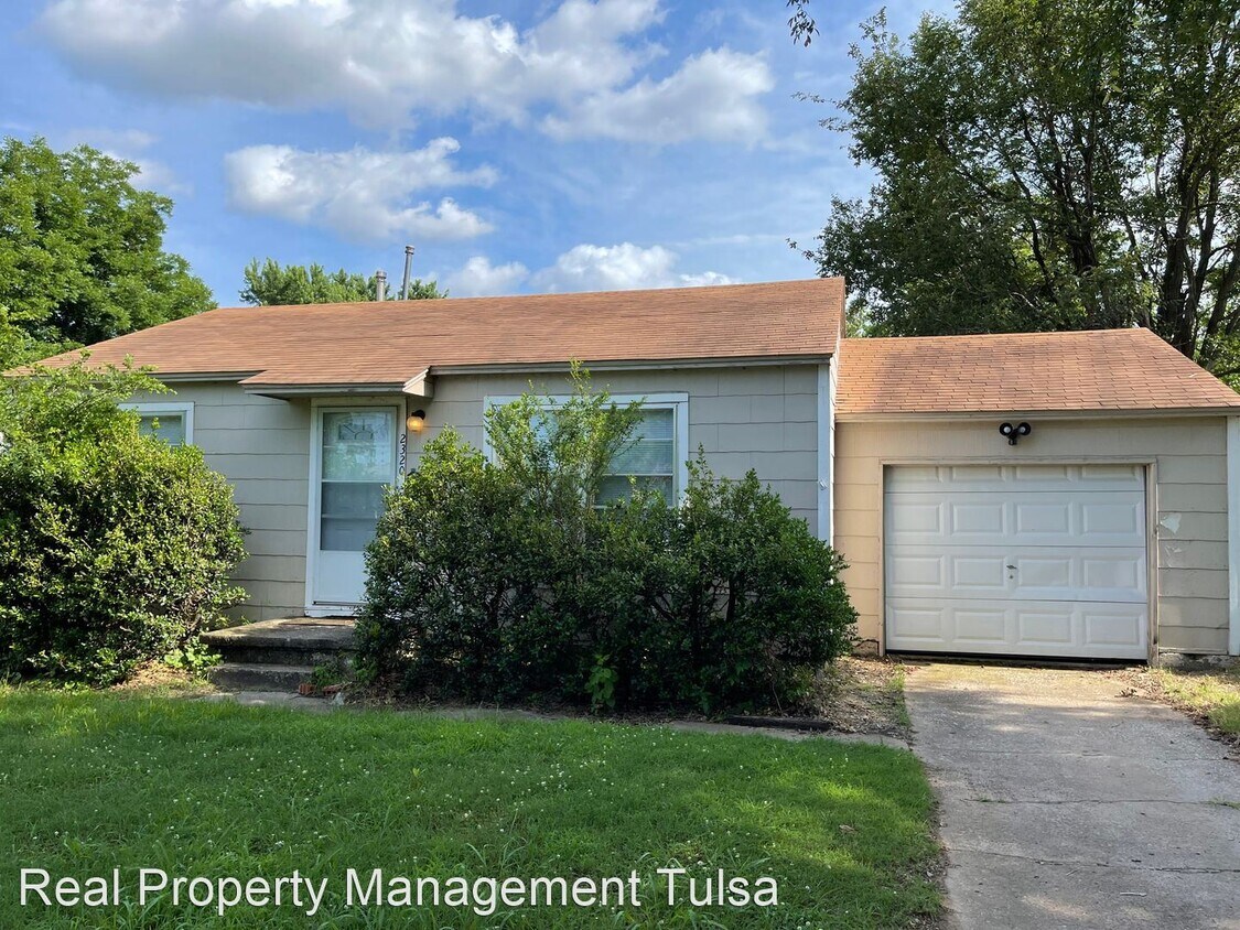 2 br, 1 bath House 2320 W Easton Ct House Rental in Tulsa, OK