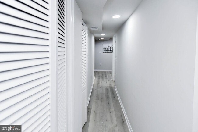 Foto del edificio - 204 53rd St NE