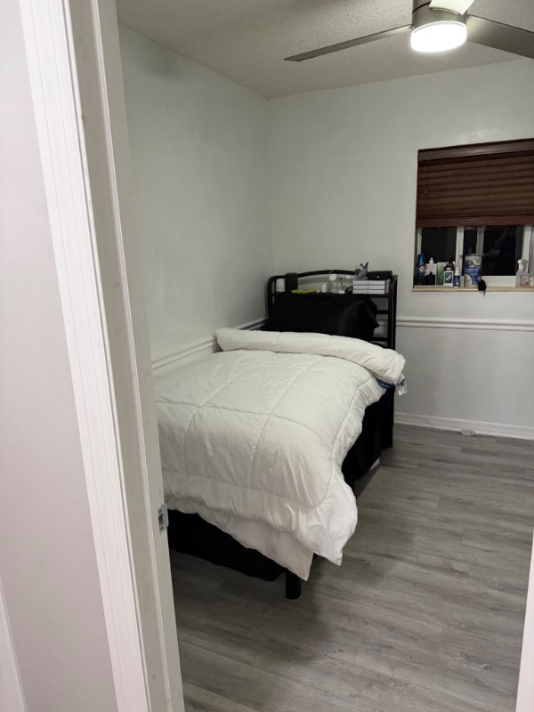 Foto del edificio - 5140 NE 3rd Ave