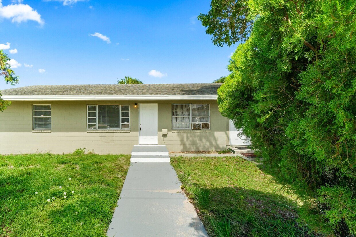 Foto principal - 815 Dundas Ct