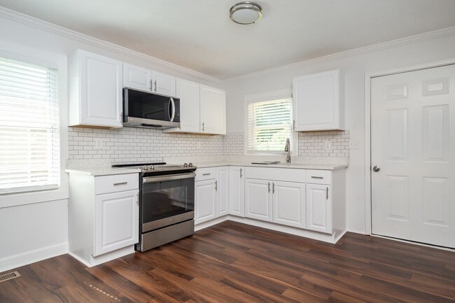 Building Photo - 111 Mt Eustis St