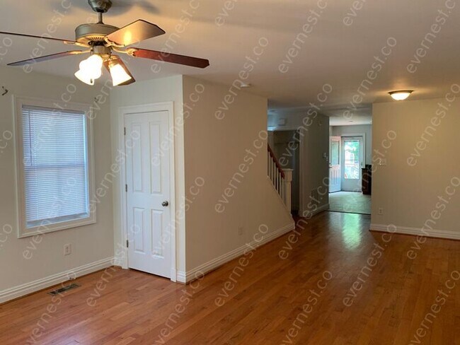 Building Photo - 712 Albemarle St
