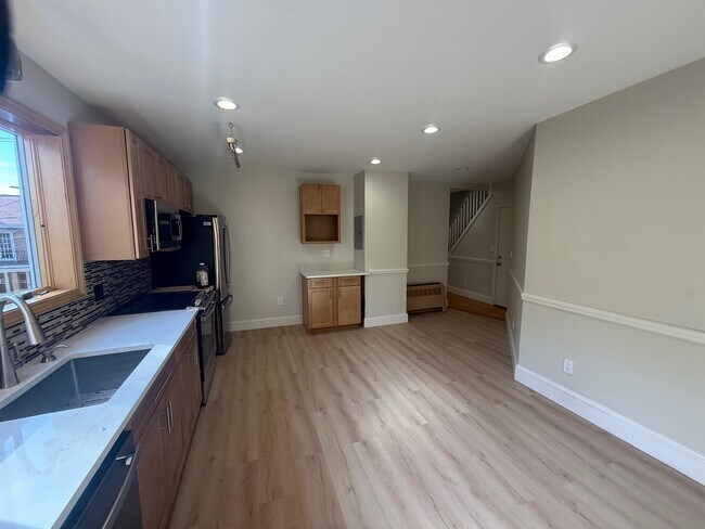 Building Photo - 48 Shannon St