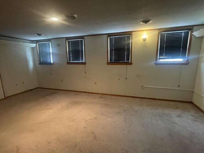 Foto del edificio - 506 Midland Ave
