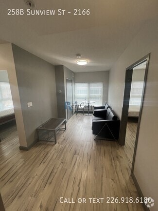 Building Photo - 258B Sunview St