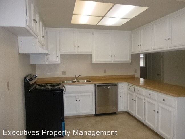 Building Photo - 2 br, 1 bath House - 3355 San Mateo Ct