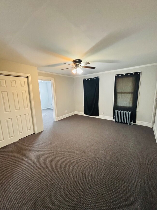 Building Photo - 232 Glen Cove Ave