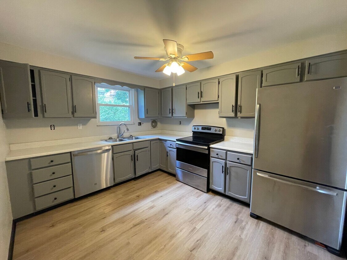 Foto principal - 112 Woodlawn Ave