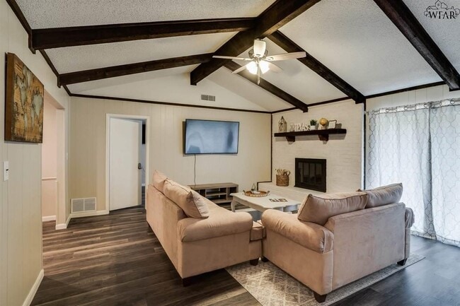 Building Photo - 5511 Hooper Dr