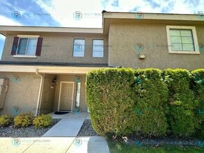 Building Photo - 900 S Meadows Pkwy