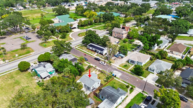 Foto del edificio - 1815-1812 12th St S