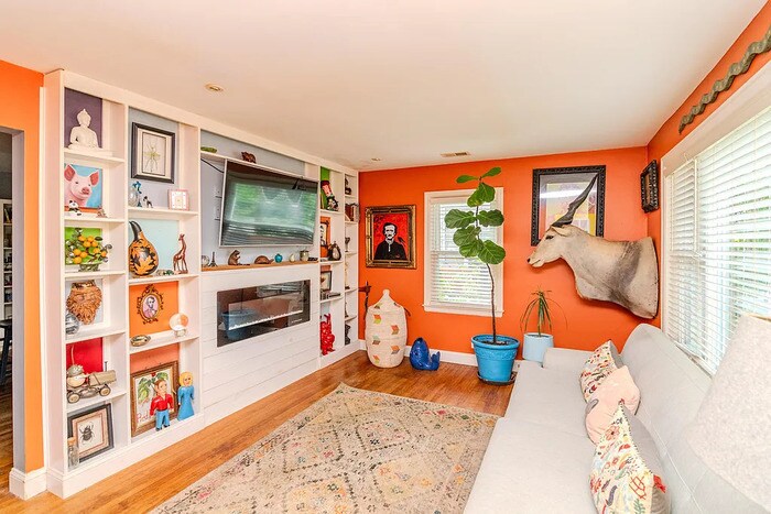 Foto principal - This charming 3-bedroom, 1-bathroom home