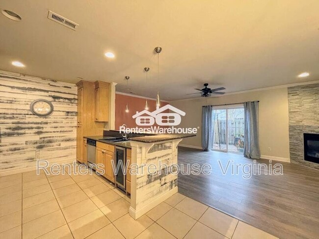 Building Photo - 1135 Arlynn Ln