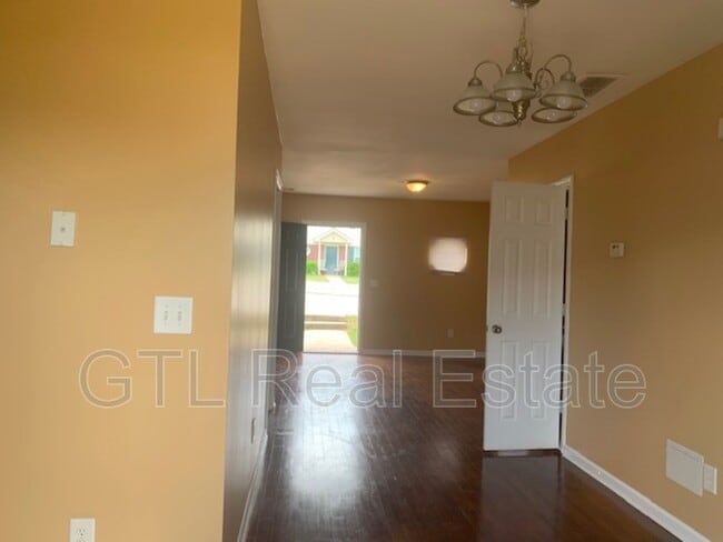 Building Photo - 740 Wheel House Ln