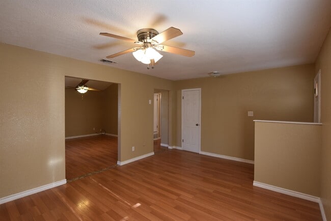 Building Photo - 106 Rawhide Trail