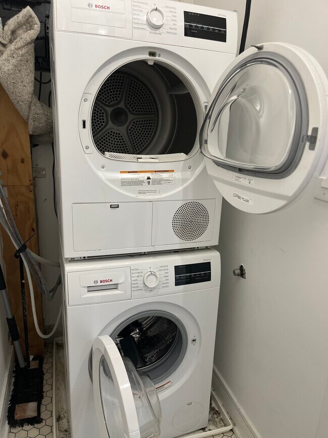 Foto del edificio - 2635 Livingston St