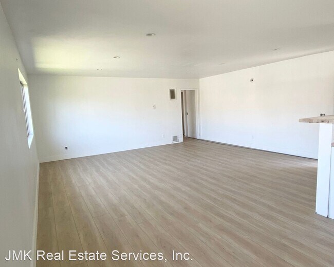 Foto del edificio - 1422 E Maple St