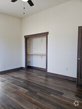Building Photo - 2870 W Villa Loop
