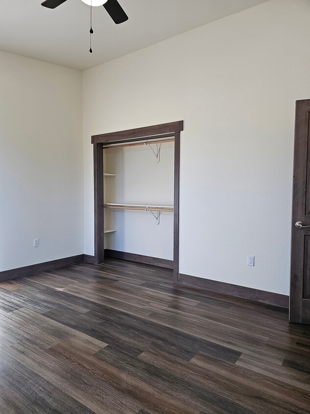 Primary Photo - 2870 W Villa Loop